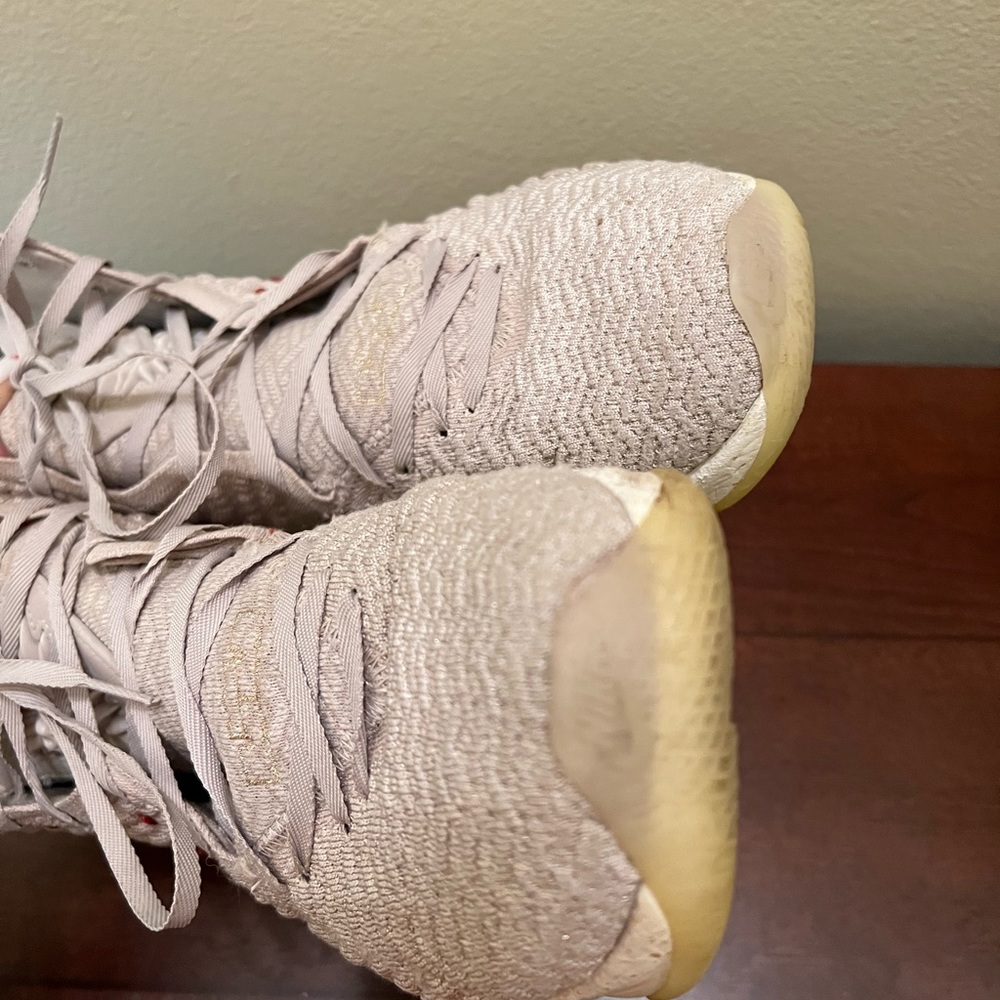 Nike LeBron XVII PRM 17 Win/Win Harlem Fashion Row Desert Sand CT3466-001 - Picture 4 of 13